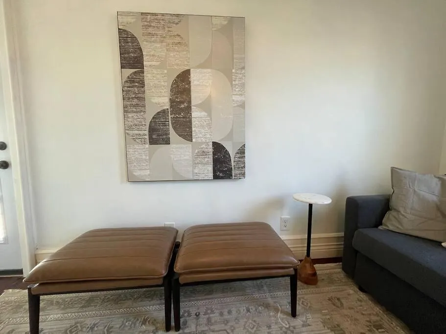 C&J Signature Stays Downtown Apartment Morristown USA